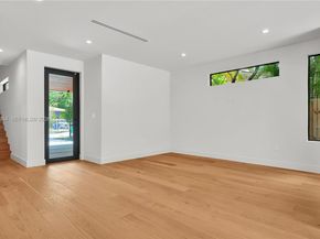 223 NW 51st St, Miami FL 33127