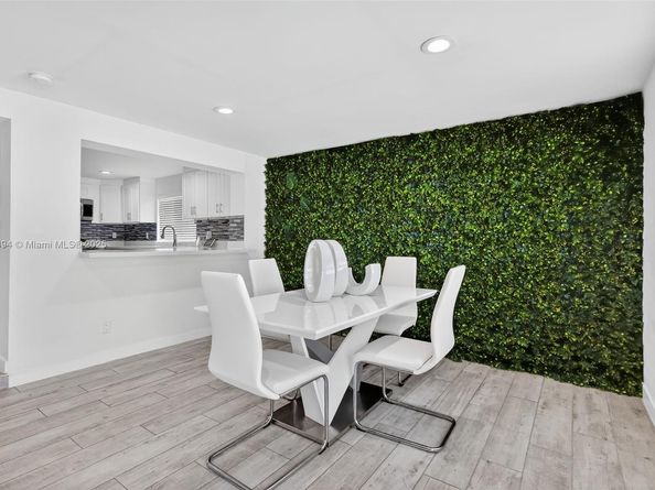 14055 NW 5th Pl, North Miami FL 33168