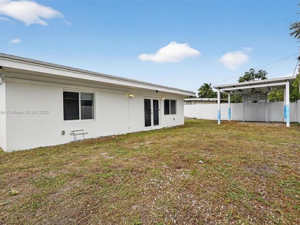 14055 NW 5th Pl, North Miami FL 33168