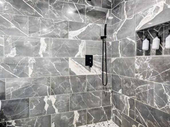 14055 NW 5th Pl, North Miami FL 33168