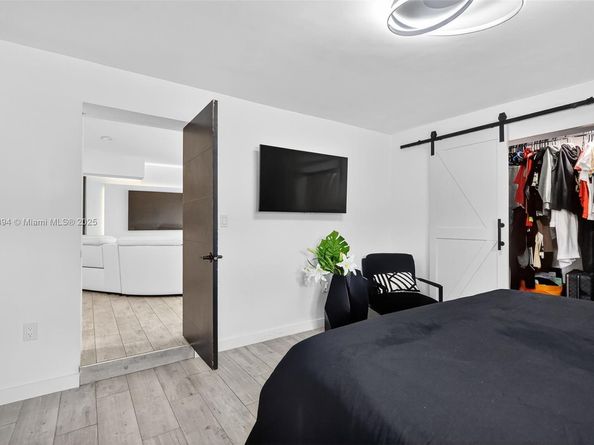 14055 NW 5th Pl, North Miami FL 33168