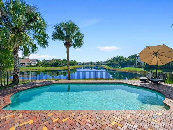 8162 Canopy Ter, Parkland FL 33076