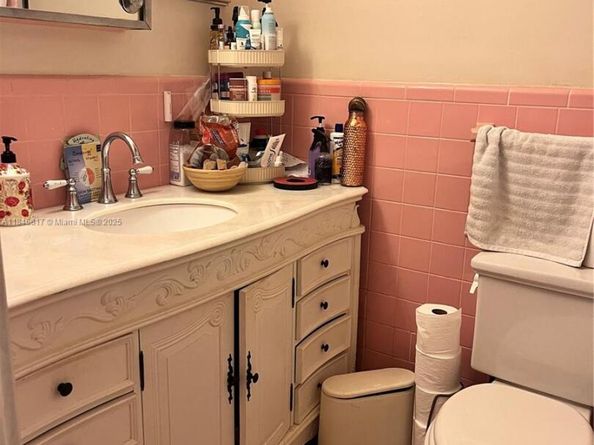 Undisclosed Address #A11846817, Miami FL 33157