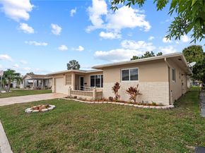 6945 NW 17th St, Margate FL 33063