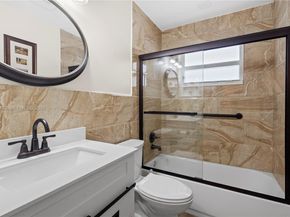 6945 NW 17th St, Margate FL 33063