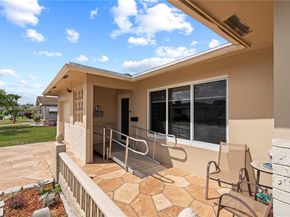 6945 NW 17th St, Margate FL 33063