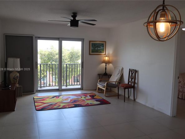 4705 NW 7th St 4047, Miami FL 33126