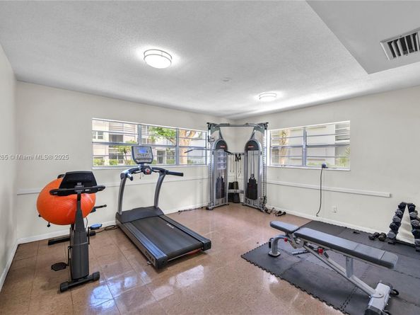 400 SE 10th St 308, Deerfield Beach FL 33441