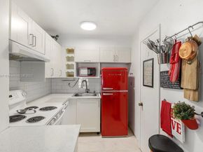 8701 SW 141st St L5, Palmetto Bay FL 33176