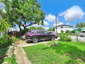 1736 NW 69th St, Miami FL 33147