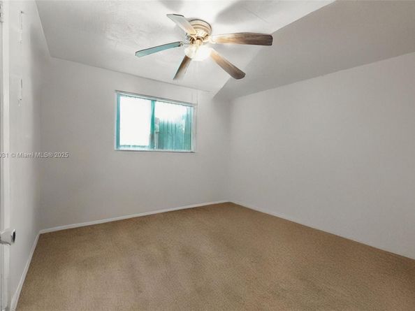 1736 NW 69th St, Miami FL 33147