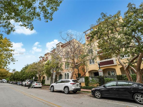 227 Michigan Ave 406, Miami Beach FL 33139