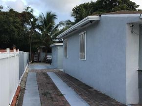 1860 NW 45th St, Miami FL 33142