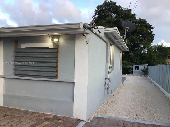 1860 NW 45th St, Miami FL 33142