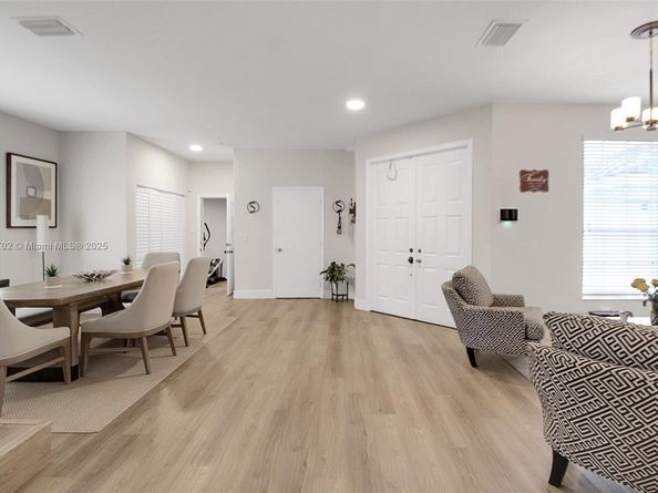 3160 SW 176th Way, Miramar FL 33029