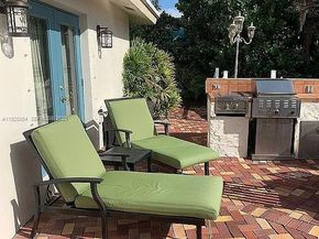 450 SE 6th Ter, Pompano Beach FL 33060