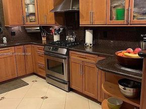 450 SE 6th Ter, Pompano Beach FL 33060