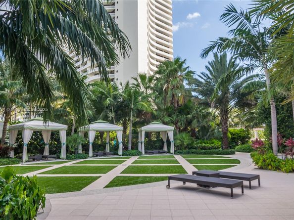 2800 Island Blvd 703, Aventura FL 33160