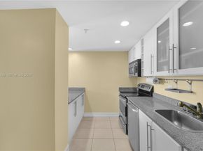 275 NE 18th St 808, Miami FL 33132