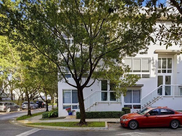 6671 NW 105th Pl 6671, Doral FL 33178