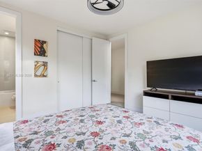 6671 NW 105th Pl 6671, Doral FL 33178