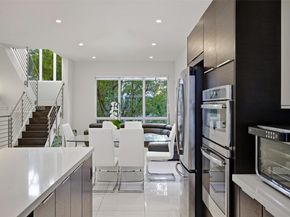 6671 NW 105th Pl 6671, Doral FL 33178