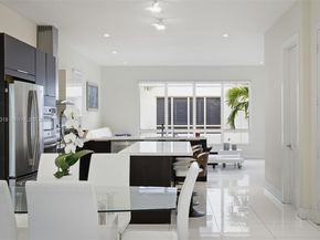 6671 NW 105th Pl 6671, Doral FL 33178