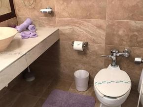 26 Diplomat Pkwy 2215, Hallandale Beach FL 33009