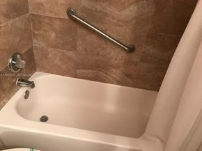 26 Diplomat Pkwy 2215, Hallandale Beach FL 33009