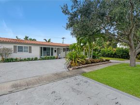 2210 NE 62nd St, Fort Lauderdale FL 33308