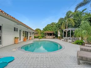 2210 NE 62nd St, Fort Lauderdale FL 33308