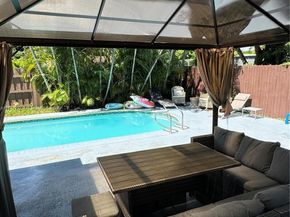 1829 NE 176th St, North Miami Beach FL 33162