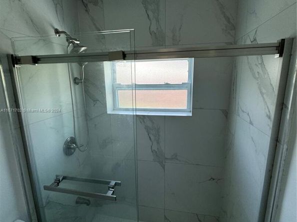 1829 NE 176th St, North Miami Beach FL 33162