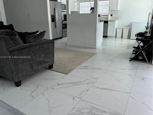 1829 NE 176th St, North Miami Beach FL 33162