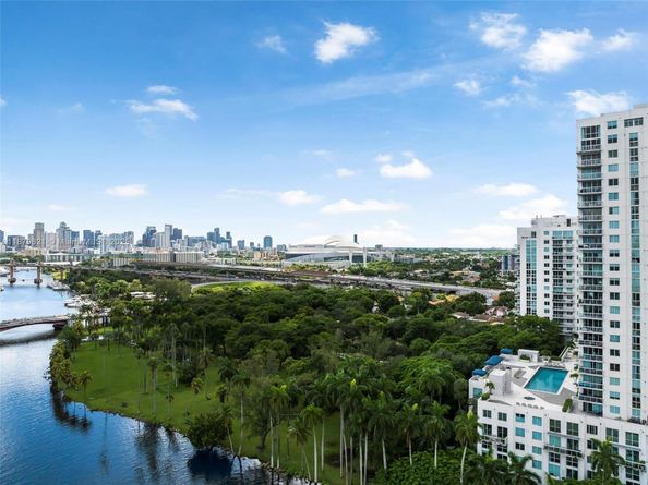 1871 NW S River Dr 1507, Miami FL 33125