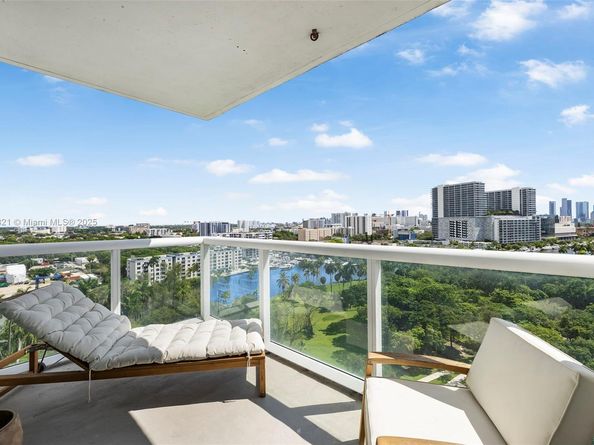 1871 NW S River Dr 1507, Miami FL 33125