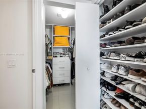 1871 NW S River Dr 1507, Miami FL 33125