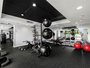 1871 NW S River Dr 1507, Miami FL 33125