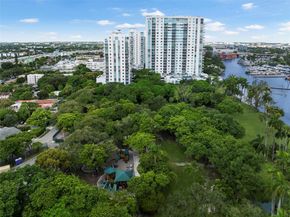 1871 NW S River Dr 1507, Miami FL 33125