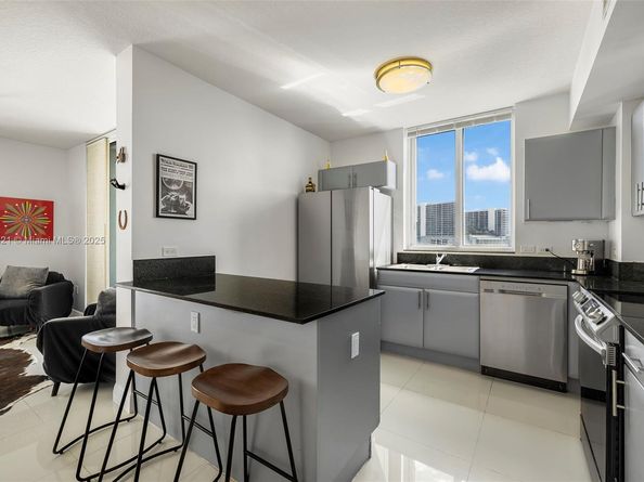 1871 NW S River Dr 1507, Miami FL 33125