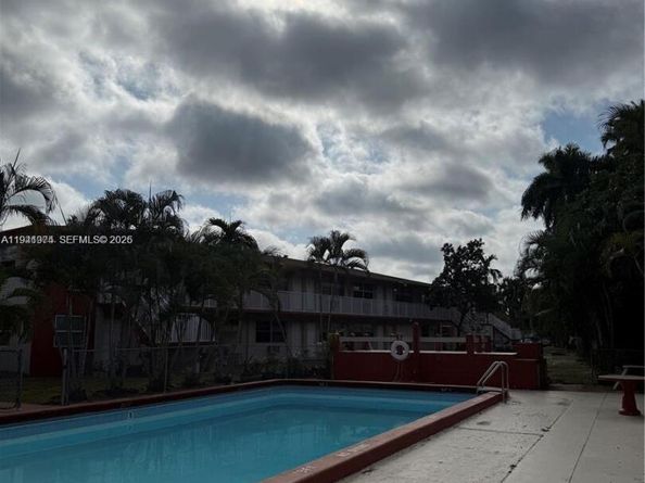 2915 Plunkett St 12A, Hollywood FL 33020