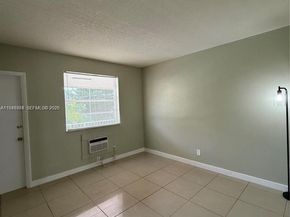 2915 Plunkett St 12A, Hollywood FL 33020