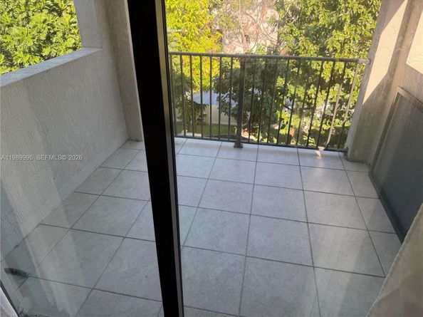330 NW 33rd Ln, Pompano Beach FL 33069