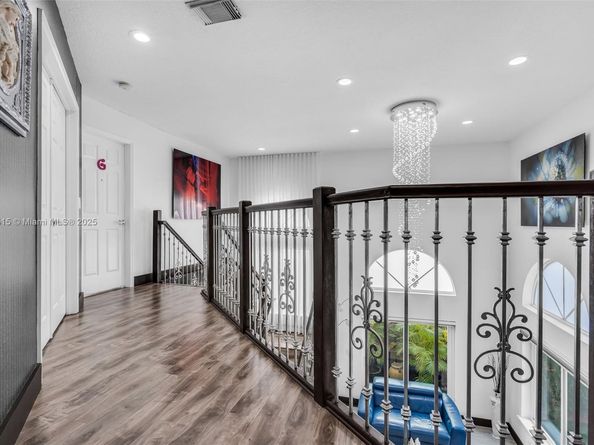 4450 NW 109th Ct, Doral FL 33178