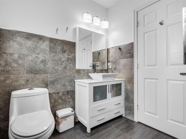 4450 NW 109th Ct, Doral FL 33178