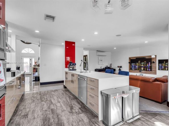 4450 NW 109th Ct, Doral FL 33178