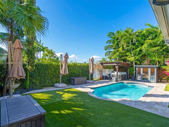 4450 NW 109th Ct, Doral FL 33178