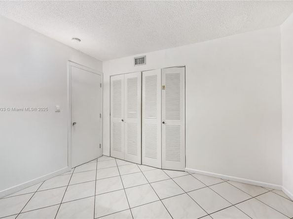 3550 NE 169th St 112, North Miami Beach FL 33160