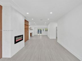 633 NE 70th St, Miami FL 33138