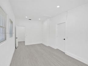 633 NE 70th St, Miami FL 33138